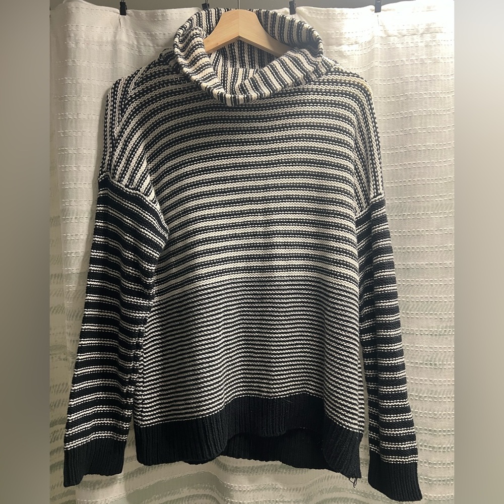 Liz Claiborne Black and White Striped Sweater